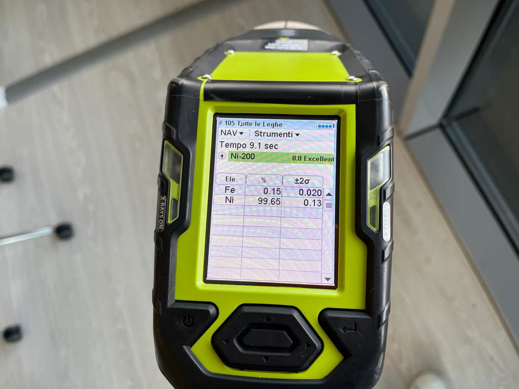 RSA utilizza degli spettrometri per l'analisi dei rottami metallici. Affidati ad RSA per la compravendita, l'intermediazione e il trasporto di rottami metallici a Brescia.